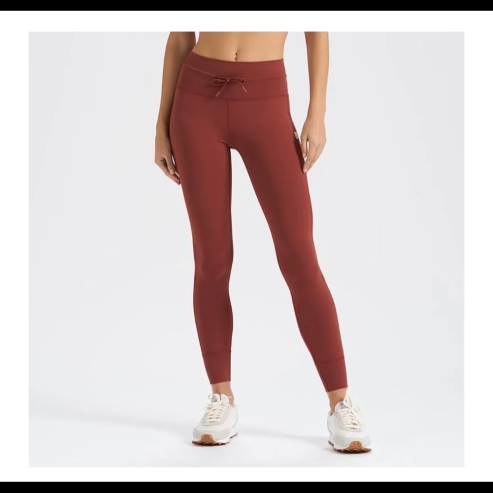 NWT Vuori daily leggings (color spice, size med)